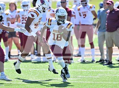 Thumbnail 3 in Lutheran East @ Cardinal Mooney photogallery.