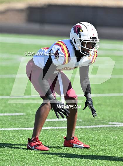 Thumbnail 2 in Lutheran East @ Cardinal Mooney photogallery.