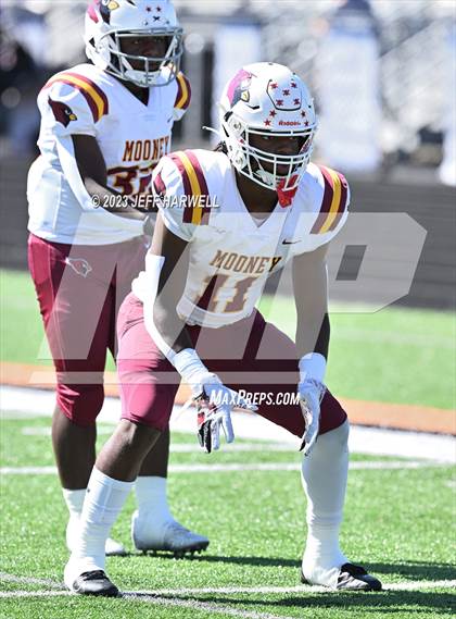 Thumbnail 1 in Lutheran East @ Cardinal Mooney photogallery.