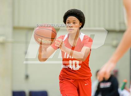 Thumbnail 3 in Warren vs. Taft photogallery.
