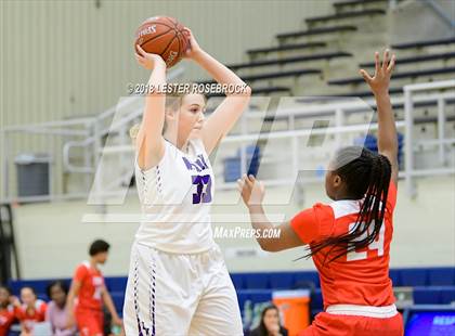 Thumbnail 3 in Warren vs. Taft photogallery.