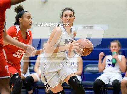 Thumbnail 3 in Warren vs. Taft photogallery.