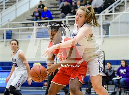 Thumbnail 3 in Warren vs. Taft photogallery.