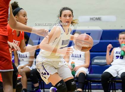 Thumbnail 2 in Warren vs. Taft photogallery.