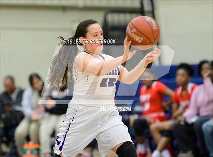 Thumbnail 2 in Warren vs. Taft photogallery.