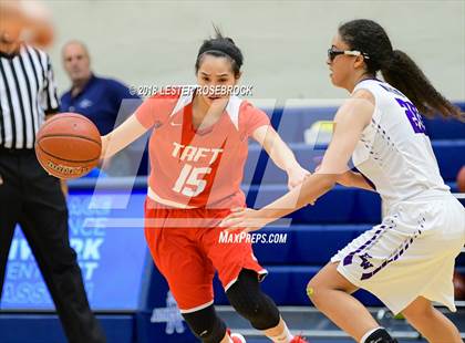 Thumbnail 3 in Warren vs. Taft photogallery.