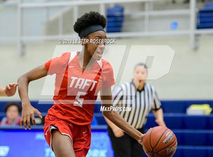Thumbnail 3 in Warren vs. Taft photogallery.