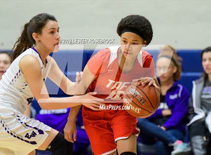 Thumbnail 3 in Warren vs. Taft photogallery.
