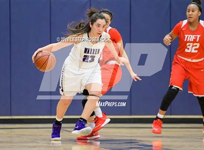 Thumbnail 1 in Warren vs. Taft photogallery.