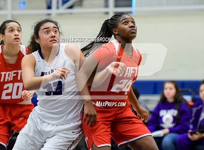 Thumbnail 2 in Warren vs. Taft photogallery.