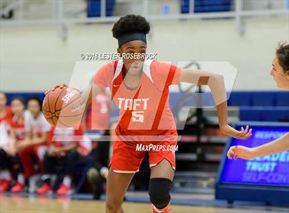 Thumbnail 3 in Warren vs. Taft photogallery.