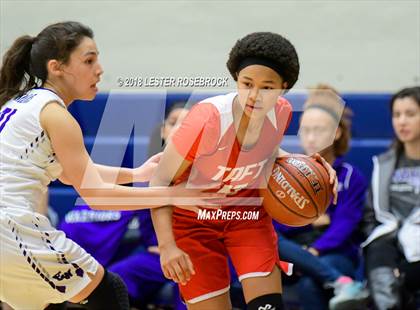 Thumbnail 2 in Warren vs. Taft photogallery.
