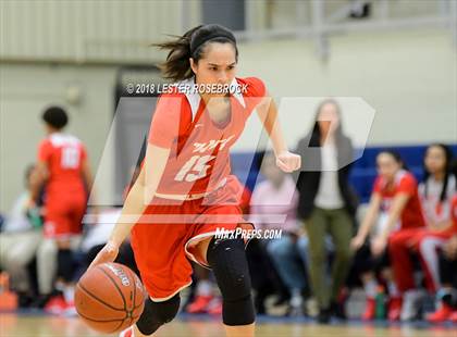 Thumbnail 3 in Warren vs. Taft photogallery.