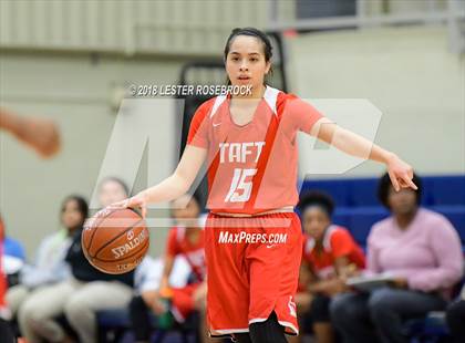 Thumbnail 1 in Warren vs. Taft photogallery.