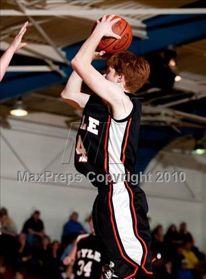 Thumbnail 1 in Ryle @ Highlands photogallery.