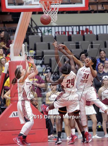 Thumbnail 2 in Clovis West vs. Edison (CIF Central - D1 Girls Final) photogallery.