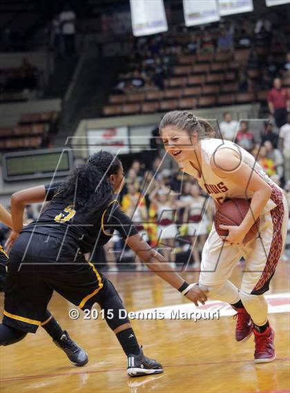 Thumbnail 3 in Clovis West vs. Edison (CIF Central - D1 Girls Final) photogallery.