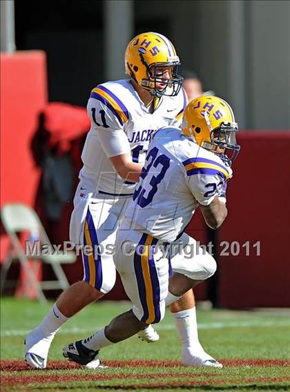 Thumbnail 1 in Oneonta vs. Jackson (AHSAA 4A Final)  photogallery.