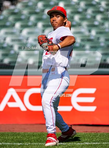 Thumbnail 3 in Newark Memorial vs James Logan (Oracle Park) photogallery.