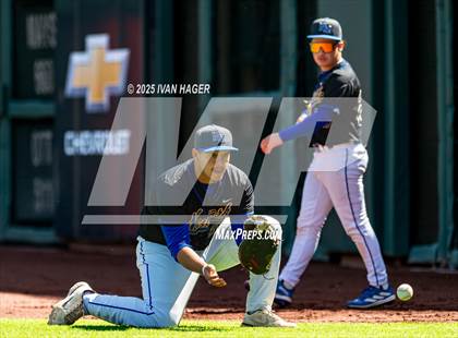 Thumbnail 3 in Newark Memorial vs James Logan (Oracle Park) photogallery.