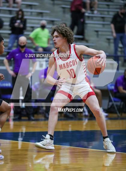 Thumbnail 2 in Marcus vs. Richardson (UIL 6A Area Playoff) photogallery.