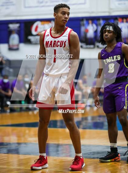 Thumbnail 1 in Marcus vs. Richardson (UIL 6A Area Playoff) photogallery.