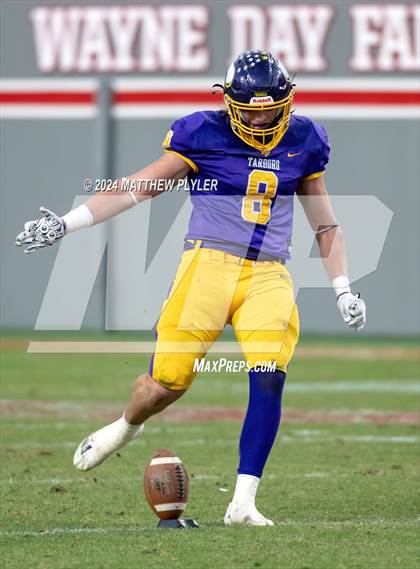 Thumbnail 2 in Tarboro vs. Corvian Community (NCHSAA 1A Final) photogallery.