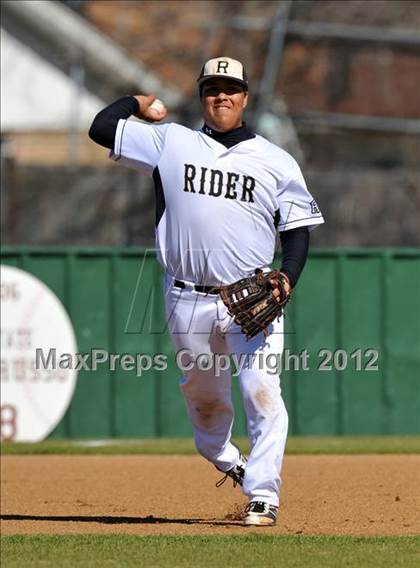 Thumbnail 1 in Rider vs Irving (Rawlings Lake Cities Classic) photogallery.