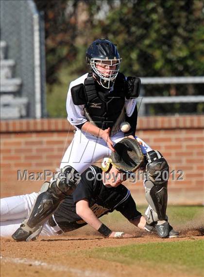 Thumbnail 1 in Rider vs Irving (Rawlings Lake Cities Classic) photogallery.