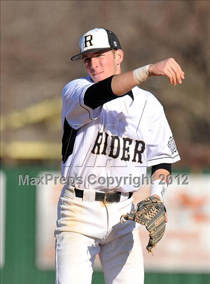 Thumbnail 3 in Rider vs Irving (Rawlings Lake Cities Classic) photogallery.