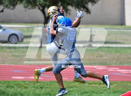 Thumbnail 1 in Jay @ O'Connor (B - Team) photogallery.