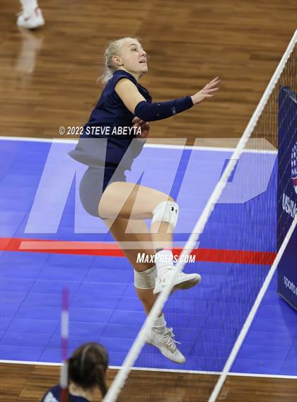 Thumbnail 2 in Platte Valley vs. Manitou Springs (CHSAA 3A 3rd Round) photogallery.