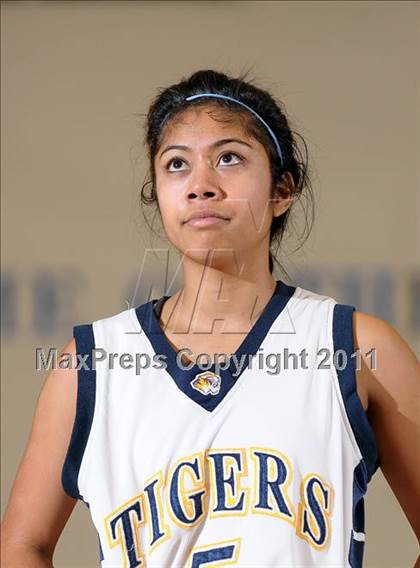 Thumbnail 1 in River Valley @ Inderkum photogallery.