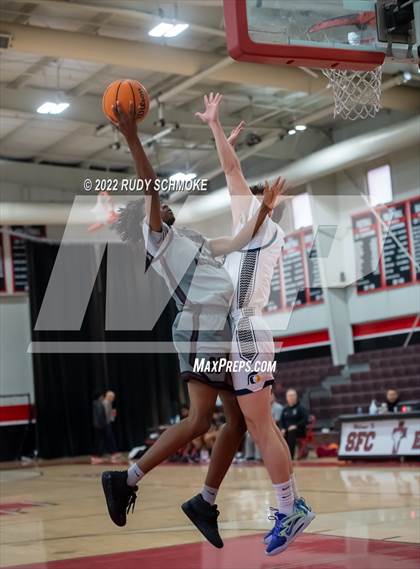 Thumbnail 3 in Cimarron-Memorial vs Oak Ridge (Torrey Pines Holiday Classic Tip-Off)  photogallery.