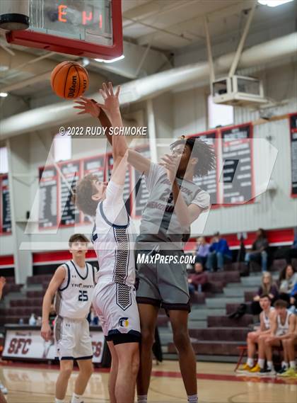 Thumbnail 3 in Cimarron-Memorial vs Oak Ridge (Torrey Pines Holiday Classic Tip-Off)  photogallery.