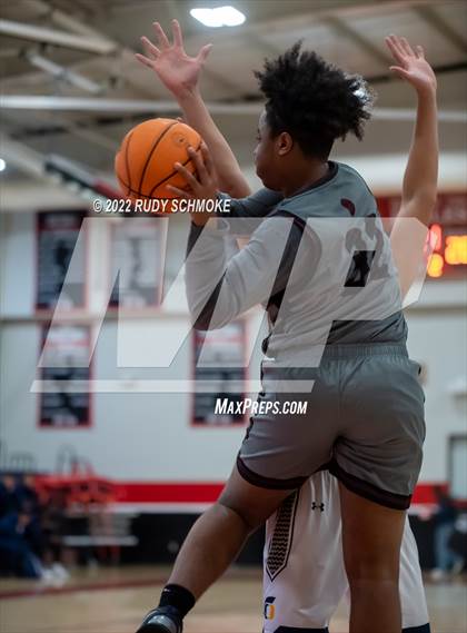 Thumbnail 1 in Cimarron-Memorial vs Oak Ridge (Torrey Pines Holiday Classic Tip-Off)  photogallery.