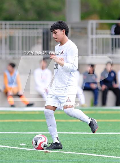 Thumbnail 2 in Cypress vs. Saddleback (Hawks Invitational) photogallery.
