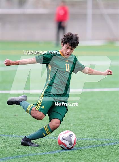 Thumbnail 2 in Cypress vs. Saddleback (Hawks Invitational) photogallery.