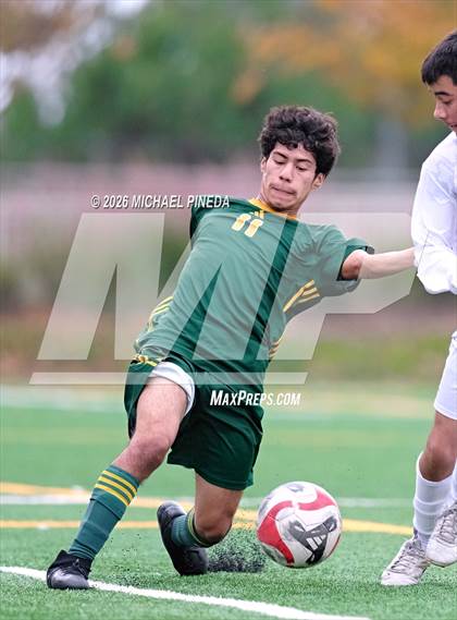 Thumbnail 2 in Cypress vs. Saddleback (Hawks Invitational) photogallery.