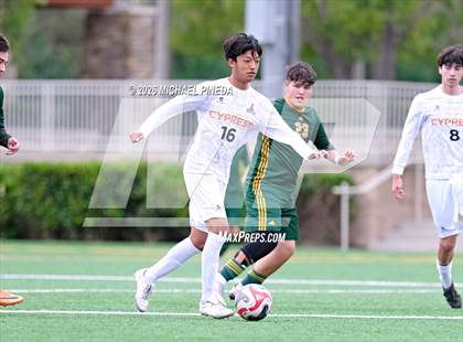 Thumbnail 2 in Cypress vs. Saddleback (Hawks Invitational) photogallery.