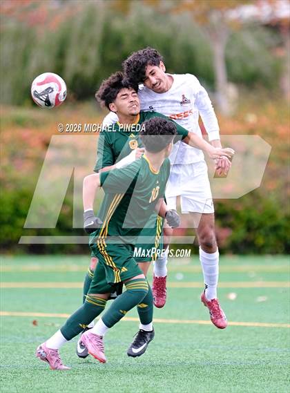 Thumbnail 2 in Cypress vs. Saddleback (Hawks Invitational) photogallery.