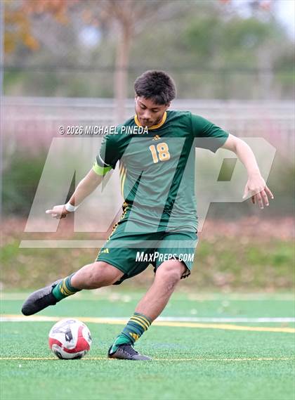 Thumbnail 2 in Cypress vs. Saddleback (Hawks Invitational) photogallery.