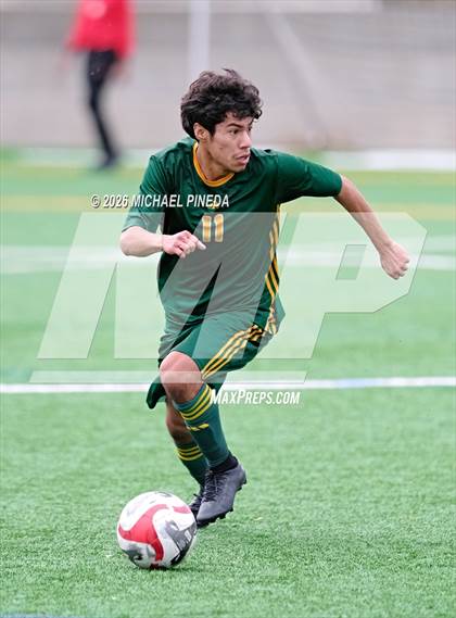 Thumbnail 3 in Cypress vs. Saddleback (Hawks Invitational) photogallery.