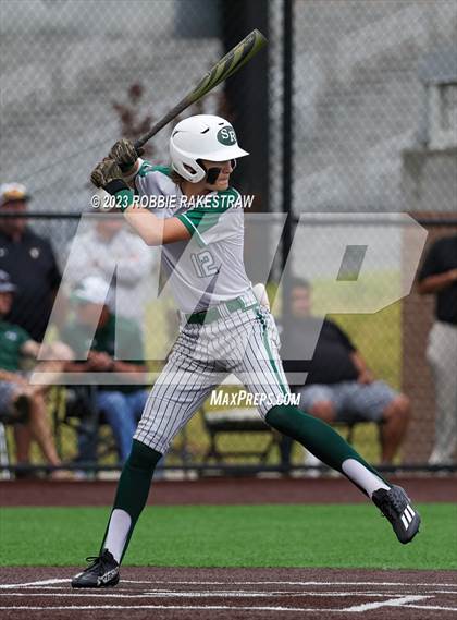 Thumbnail 2 in Edgewood vs. Scurry-Rosser (UIL 3A Area Playoff) photogallery.