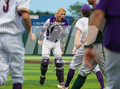 Thumbnail 2 in Edgewood vs. Scurry-Rosser (UIL 3A Area Playoff) photogallery.