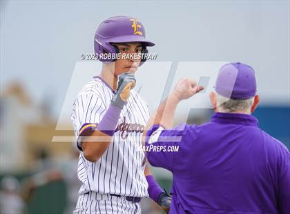 Thumbnail 3 in Edgewood vs. Scurry-Rosser (UIL 3A Area Playoff) photogallery.