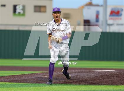 Thumbnail 3 in Edgewood vs. Scurry-Rosser (UIL 3A Area Playoff) photogallery.