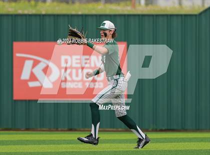 Thumbnail 2 in Edgewood vs. Scurry-Rosser (UIL 3A Area Playoff) photogallery.