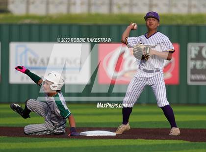 Thumbnail 3 in Edgewood vs. Scurry-Rosser (UIL 3A Area Playoff) photogallery.