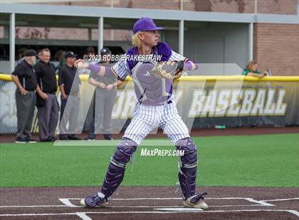 Thumbnail 1 in Edgewood vs. Scurry-Rosser (UIL 3A Area Playoff) photogallery.